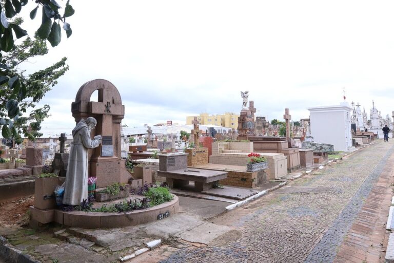 Finados: Cemitérios de Campinas tem horários  ampliados
