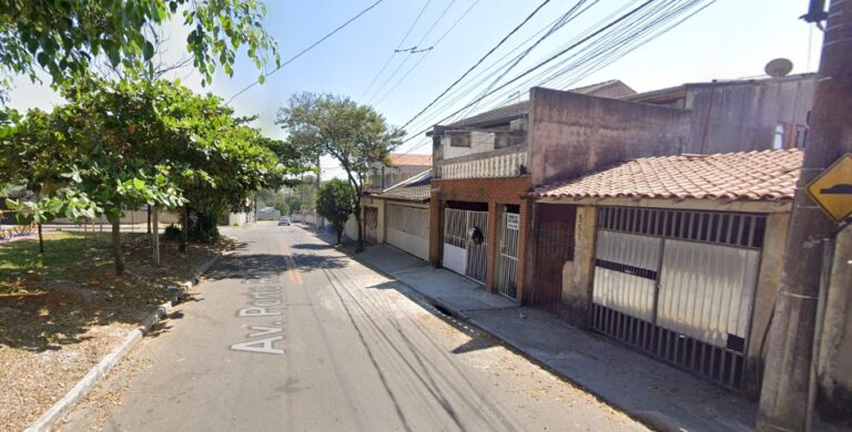 Padrasto e enteado se esfaqueiam durante briga na zona leste de São José dos Campos