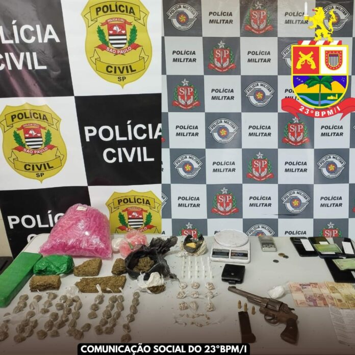 Quatro são presos em operação policial em Cachoeira Paulista Quatro são presos em operação policial em Cachoeira Paulista