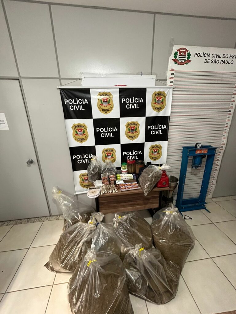 Operação da polícia acaba com esquema de desmanche e tráfico