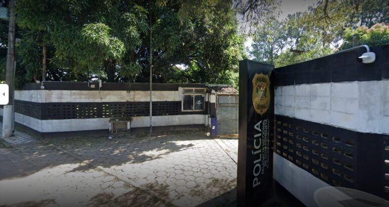 A polícia da cidade de Vírginia, interior de Minas Gerais, prendeu nesta terça-feira (16) o homem suspeito de ter assassinado Márcia Regina, mulher de 50 anos e que morava em Pindamonhangaba. Ela foi encontrada morta no dia 18 de março, em um rio no bairro Pedrinhana, na cidade de Guaratinguetá.