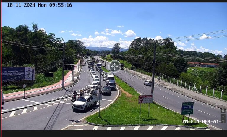 Obras na Dutra causam transtornos aos motoristas em Pindamonhangaba