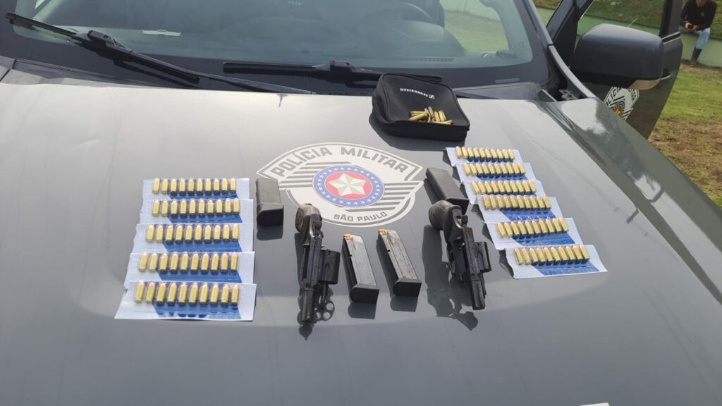 Operação contra crime organizado apreende armas e mais de R$ 200 mil em São José e Jacareí