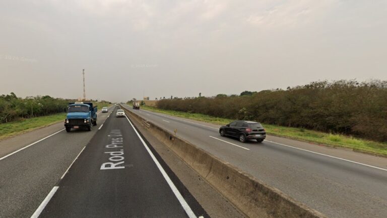 Pedestre fica gravemente ferido após atropelamento na Dutra, em Pindamonhangaba