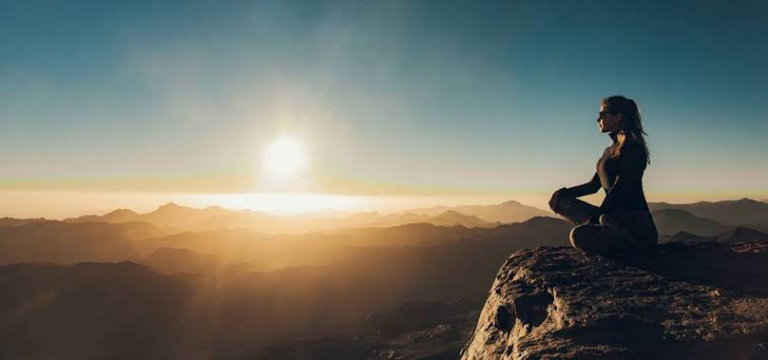 Silêncio e solitude: ferramentas essenciais para autoconhecimento no final de ano