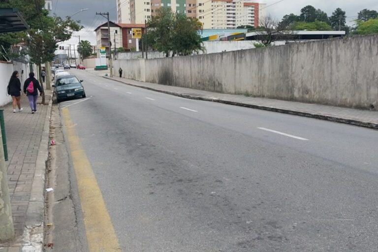 Trecho de avenida no Centro de São José será interditado para obra em galeria de águas pluviais