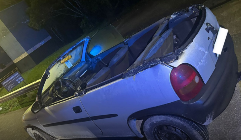 Viralizou pátio: Carro sem teto é apreendido após dono querer ‘viralizar’ nas redes sociais