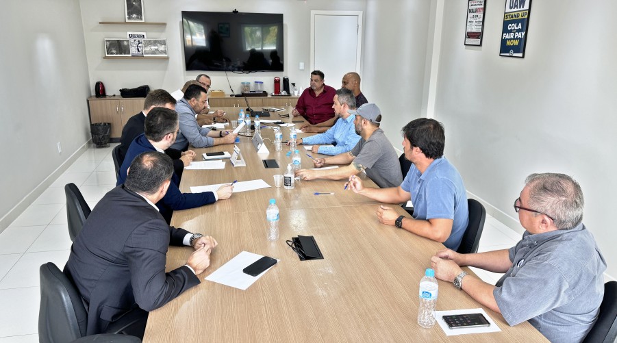 Sindicato dos Metalúrgicos se reúne com investidor interessado na compra da Avibras