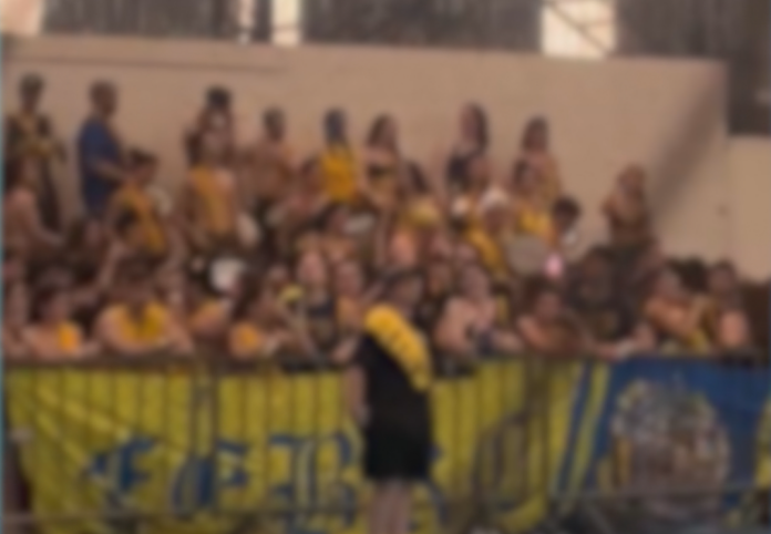 foto A gravação rapidamente ganhou atenção online, gerando críticas e manifestações de apoio aos alunos da USP.