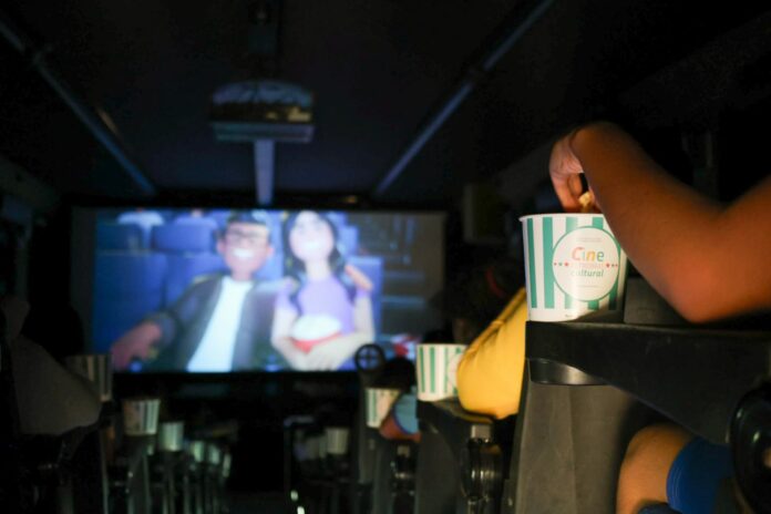 Cinema itinerante chega a Paraibuna e Litoral Norte nesta semana