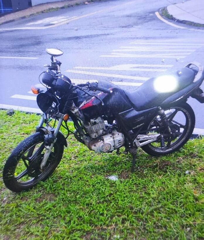 O acidente ocorreu na Avenida Corcovado, localizada no bairro Vila Sônia, e envolveu uma motocicleta conduzida por um homem identificado pelas iniciais S.G.M, de 58 anos.