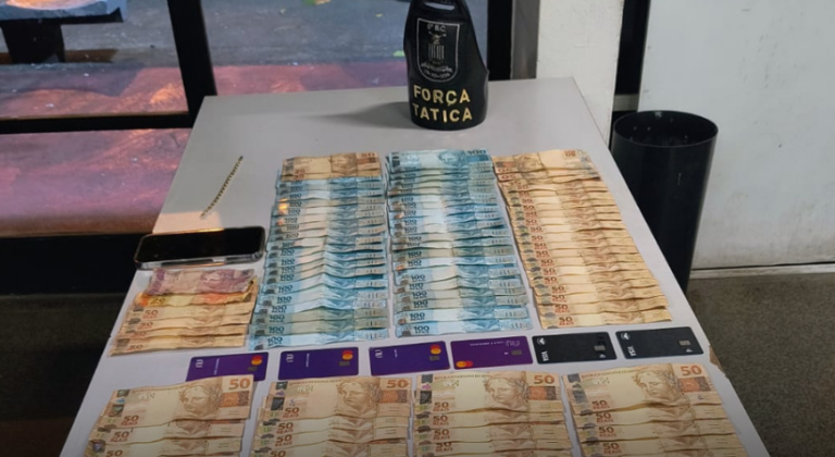 Homem é preso com cartões e mais de 9 mil reais em agência bancária do litoral