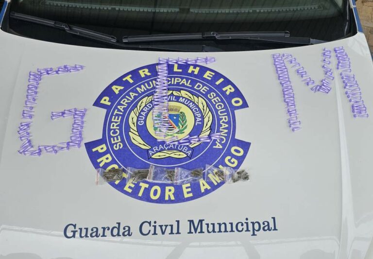 Guarda Municipal de Araçatuba apreende 250 porções de cocaína em frente a escola no bairro São José