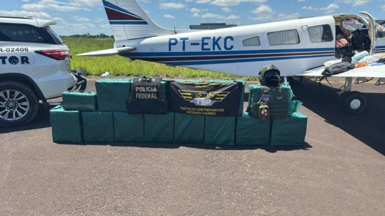 Polícia apreende 400 quilos de cocaína em avião interceptado em Penápolis
