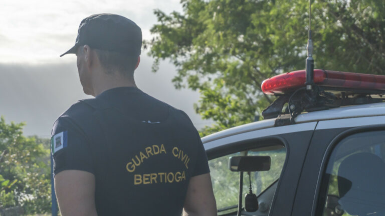 Homem invade casa para usar drogas em Bertioga e acaba preso