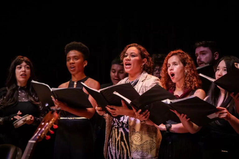 Com tema de Natal, Coro Sinfônico de São José faz último espetáculo do ano no Vicentina Aranha