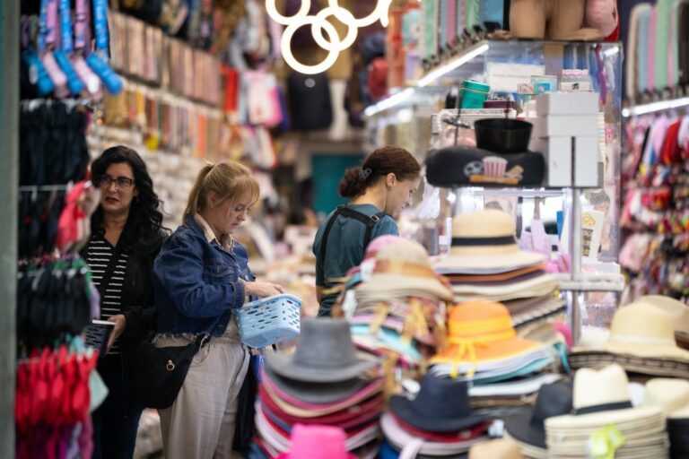 Operação Natal do Procon-SP fiscaliza mais de 500 lojas e mercados em todo o estado