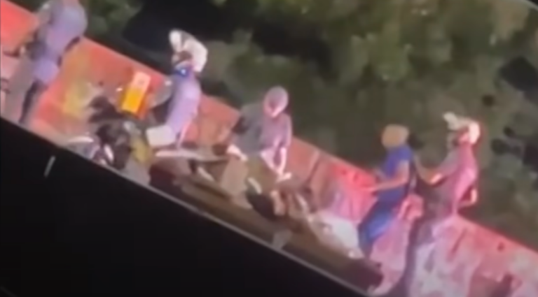 PM que jogou homem da ponte é preso em SP