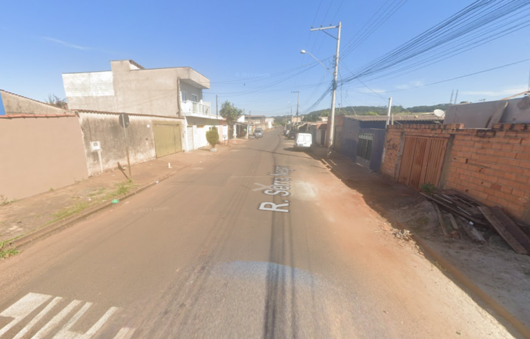 Em roubo no Jóquei Clube, aposentada de 61 anos é agredida por três criminosos