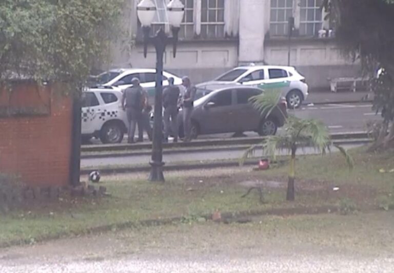 GCM apreende dupla de adolescentes em tentativa de furto de motocicleta no centro de Santos, com apoio de CCO