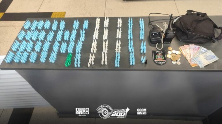 Homem é preso em flagrante com mais de 500 pinos de cocaína em morro de Santos