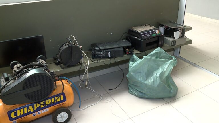 Ladrão é furtado enquanto transportava objetos roubados e reclama da criminalidade