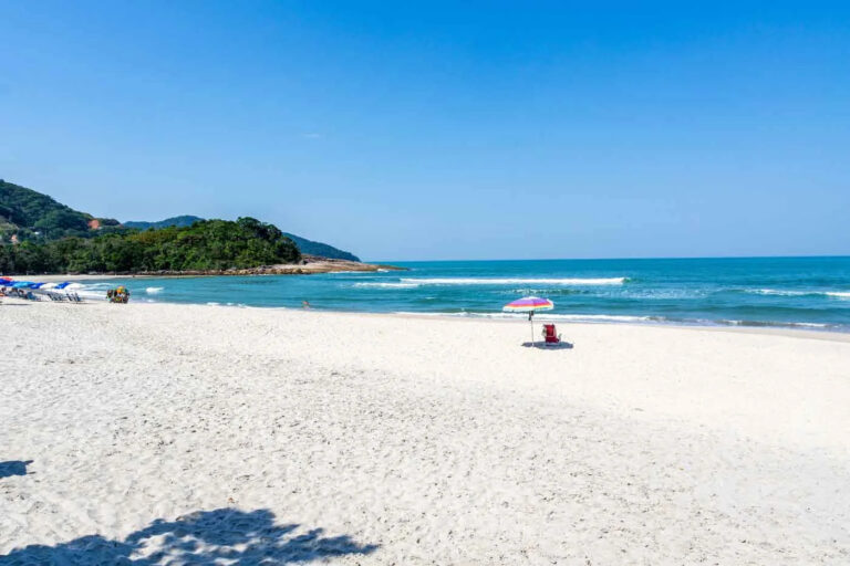 Mais de 50 pessoas que se afogavam no Litoral Norte de SP foram salvas pelos bombeiros no fim de semana, aponta GBMar