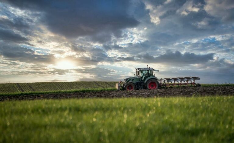 SP bate recorde de quase meio bilhão em crédito para o agro em 2023 e 2024