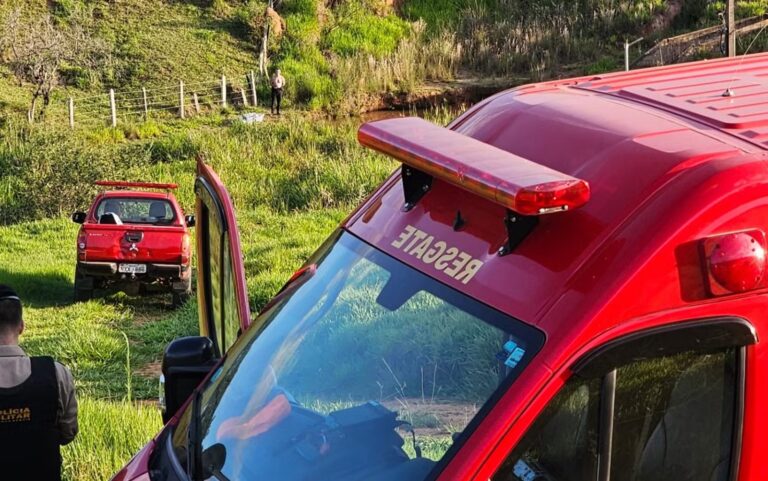 Adolescente de 17 anos vai à cachoeira com amigos e morre após afogamento