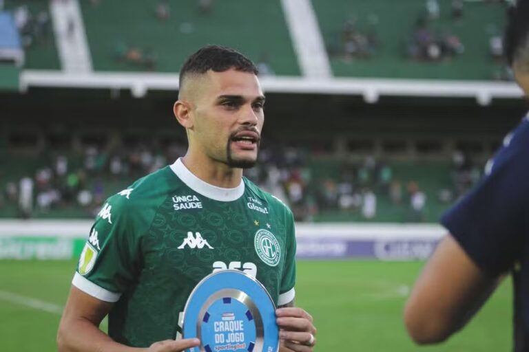 Botafogo SP segue contratando e traz Pablo, ex-atacante do Guarani