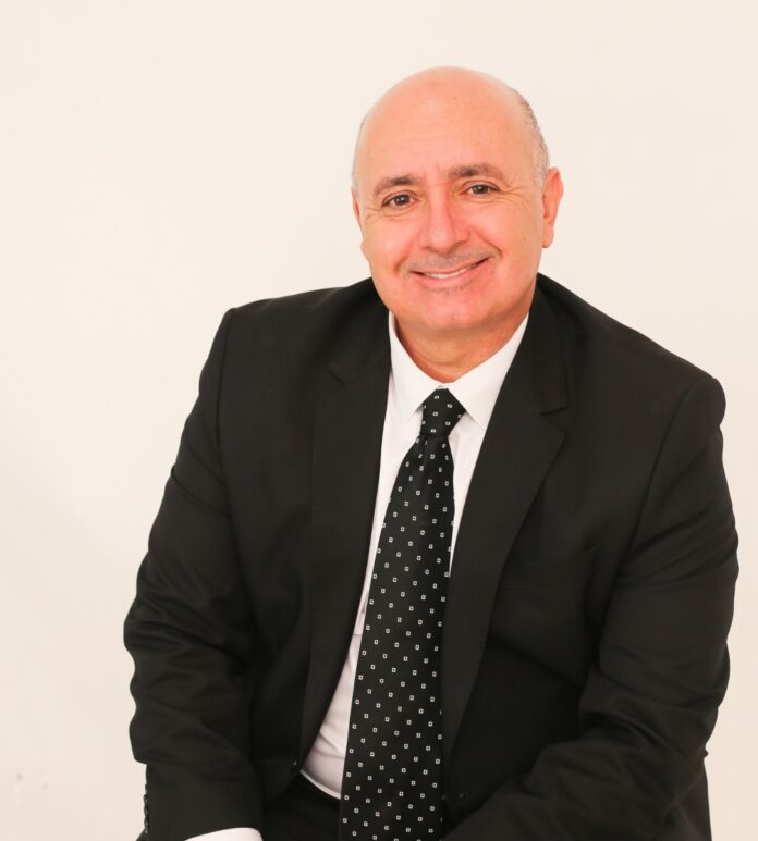 Sérgio Victor (Novo) anuncia vice-prefeito como secretário de Serviços Públicos