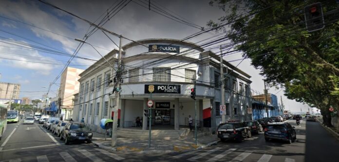 Homem morre engasgado com panetone em uma clínica de São José dos Campos Homem morre engasgado com panetone em uma clínica de São José dos Campos