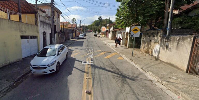 Homem de 26 anos é preso após agredir sua mãe em pleno Natal, em São José