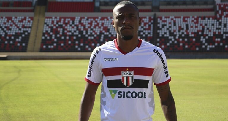 Lateral volta ao Botafogo SP para disputar o Paulistão