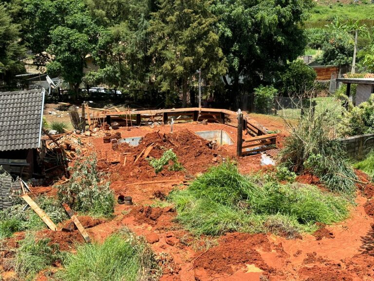 Terreno onde ocorreu desmoronamento de terra e matou três pessoas em Taubaté era irregular, diz prefeitura