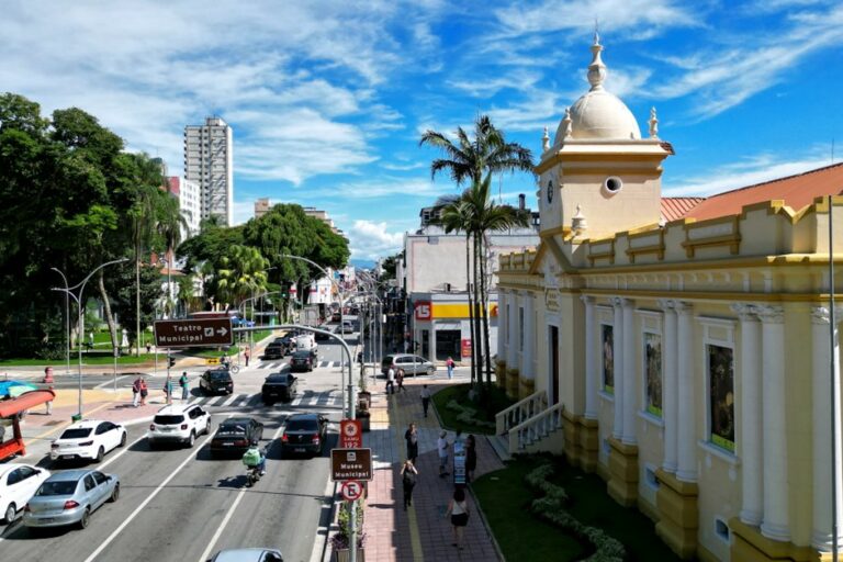 São José tem operação especial de trânsito para compras de Natal