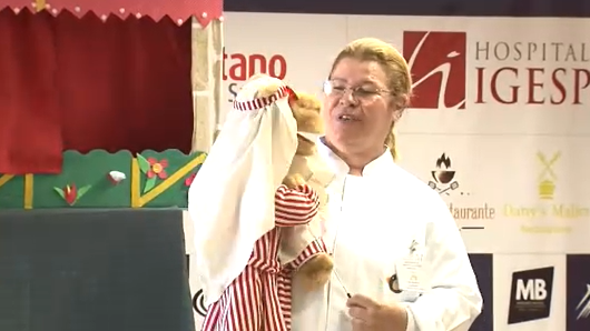 Crianças do hospital Irmã Dulce recebem visita especial de Natal