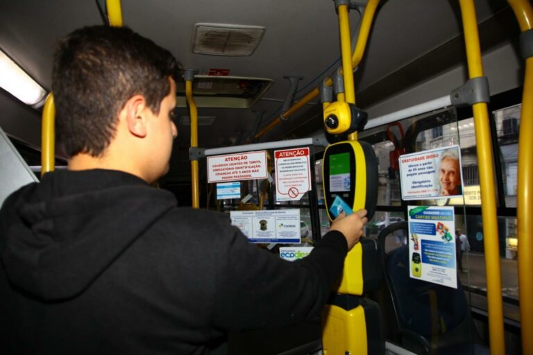 Ônibus de 21 linhas municipais terão integração com linha intermunicipal no Centro de Santos