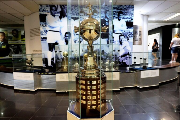 Guia explora a cultura do futebol e do turismo no estado de SP