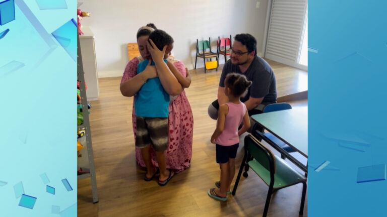 Momento emocionante entre mãe e filhos adotivos em Jundiaí viraliza nas redes sociais