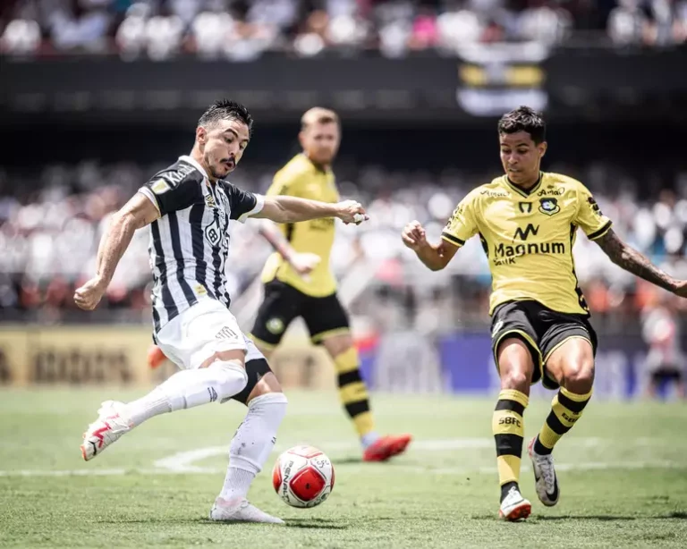 À espera de Neymar, Santos leva virada do São Bernardo e revolta torcida