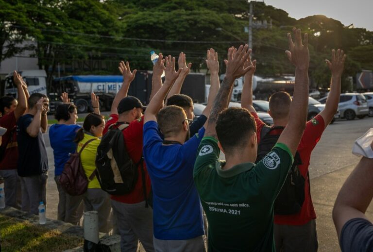 Trabalhadores da Eaton, em São José, declaram greve por 24 horas