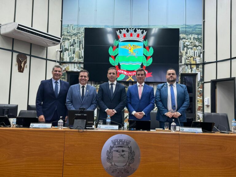 Programa Mentoria com Ricardo Silva é adiado após reunião convocada pelo governador de SP; Mesa Diretora da Câmara será entrevistada hoje