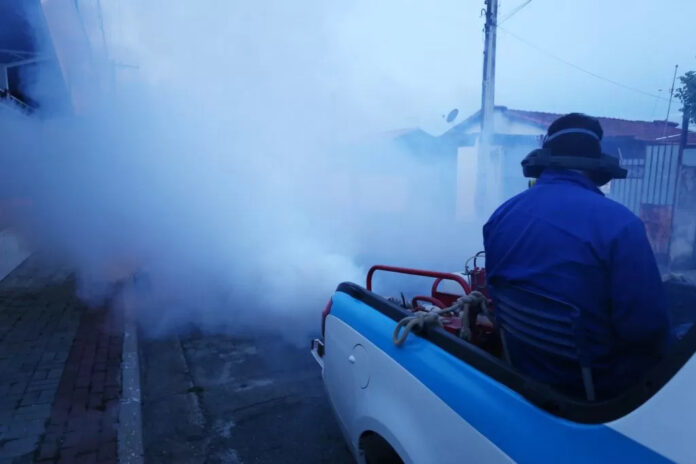 Bairros de São José recebem 'fumacê' nesta semana; veja a lista