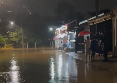 Sumaré registra pontos de alagamento e pessoas ilhadas após fortes chuvas