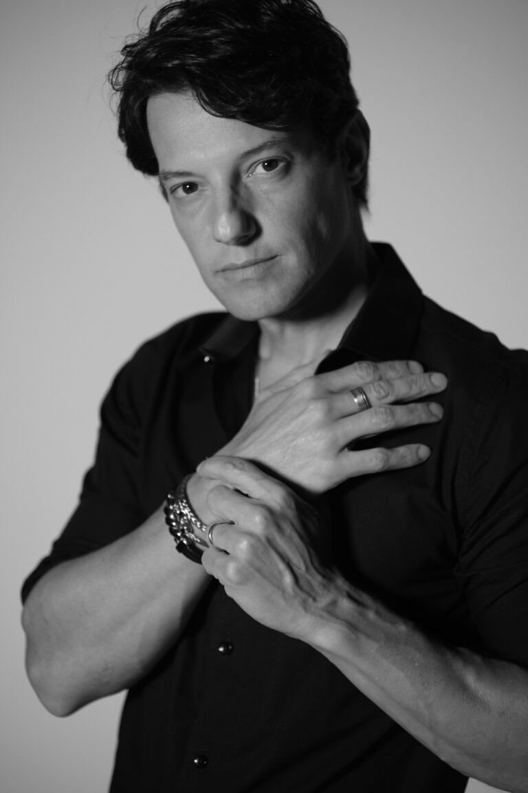“Aonde foi Parar”, novo single de Cacá Vile, cantor santista, lança nesta sexta-feira; Confira!