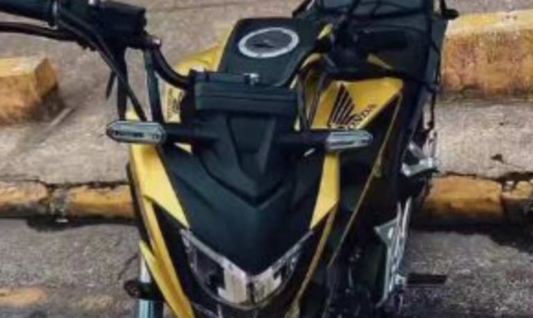 Motocicleta com placa trocada é apreendida e suposto mecânico é preso em Guarujá