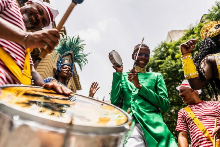 Comédia, carnaval, oficinas e brincadeiras; veja programação cultural no estado de SP
