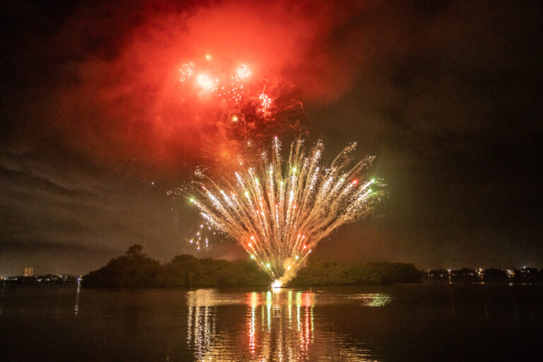 Réveillon em Cubatão atrai 80 mil pessoas ao Píer do Casqueiro