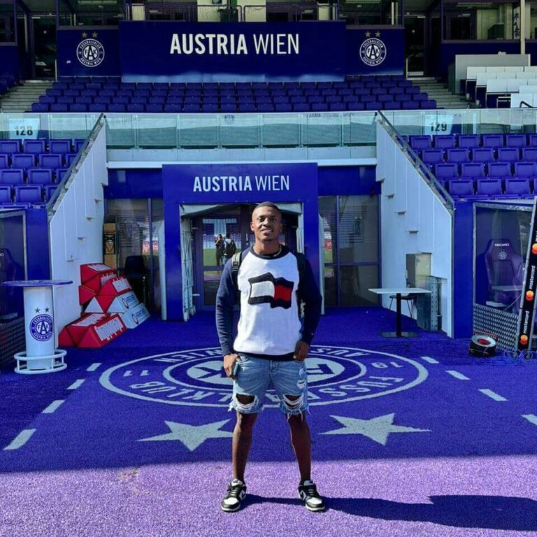 São José anuncia contratação do atacante Cristiano, revelação da A2 2024